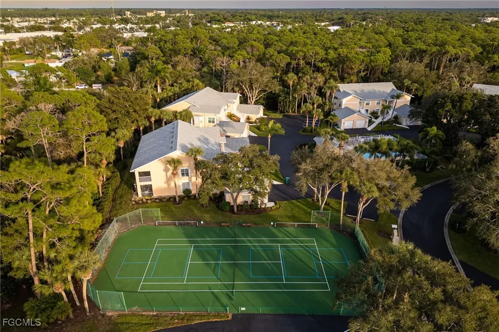 774 Wiggins Lake Drive Naples FL 34110