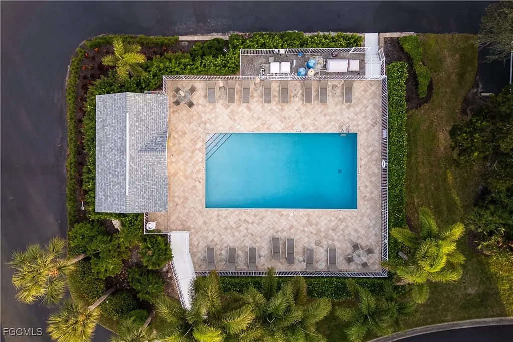 774 Wiggins Lake Drive Naples FL 34110