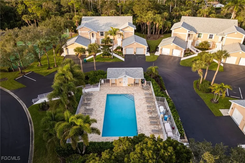 774 Wiggins Lake Drive Naples FL 34110