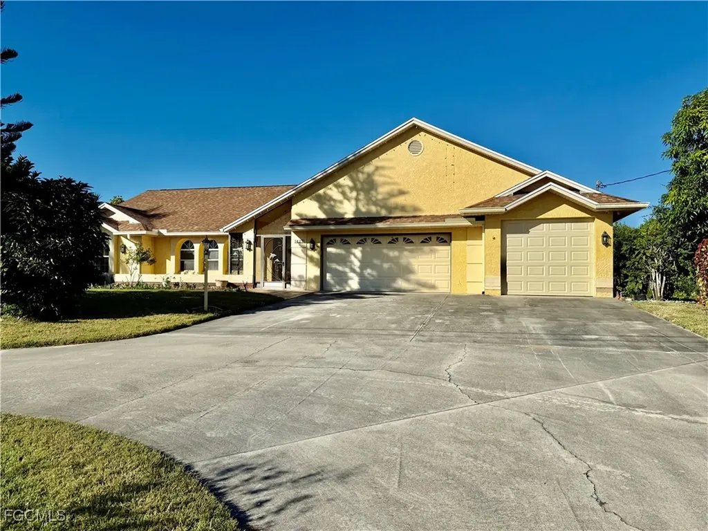 1427 Scenic Street Lehigh Acres FL 33936