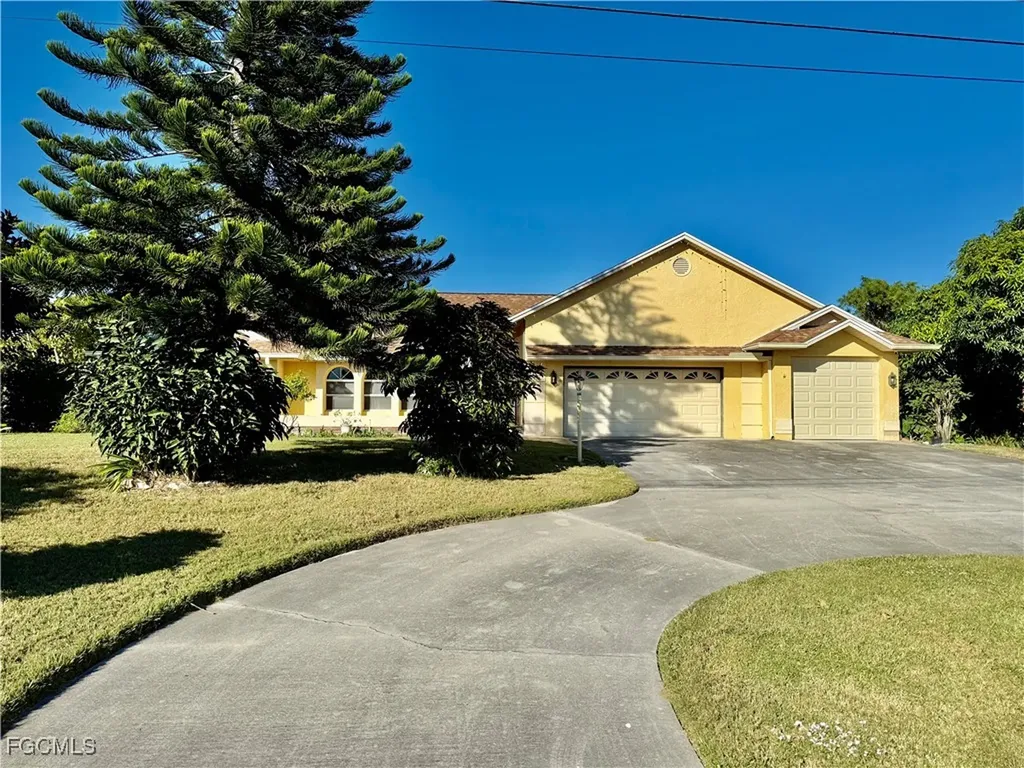 1427 Scenic Street Lehigh Acres FL 33936
