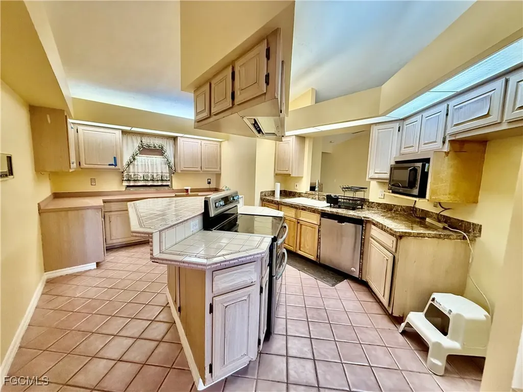1427 Scenic Street Lehigh Acres FL 33936