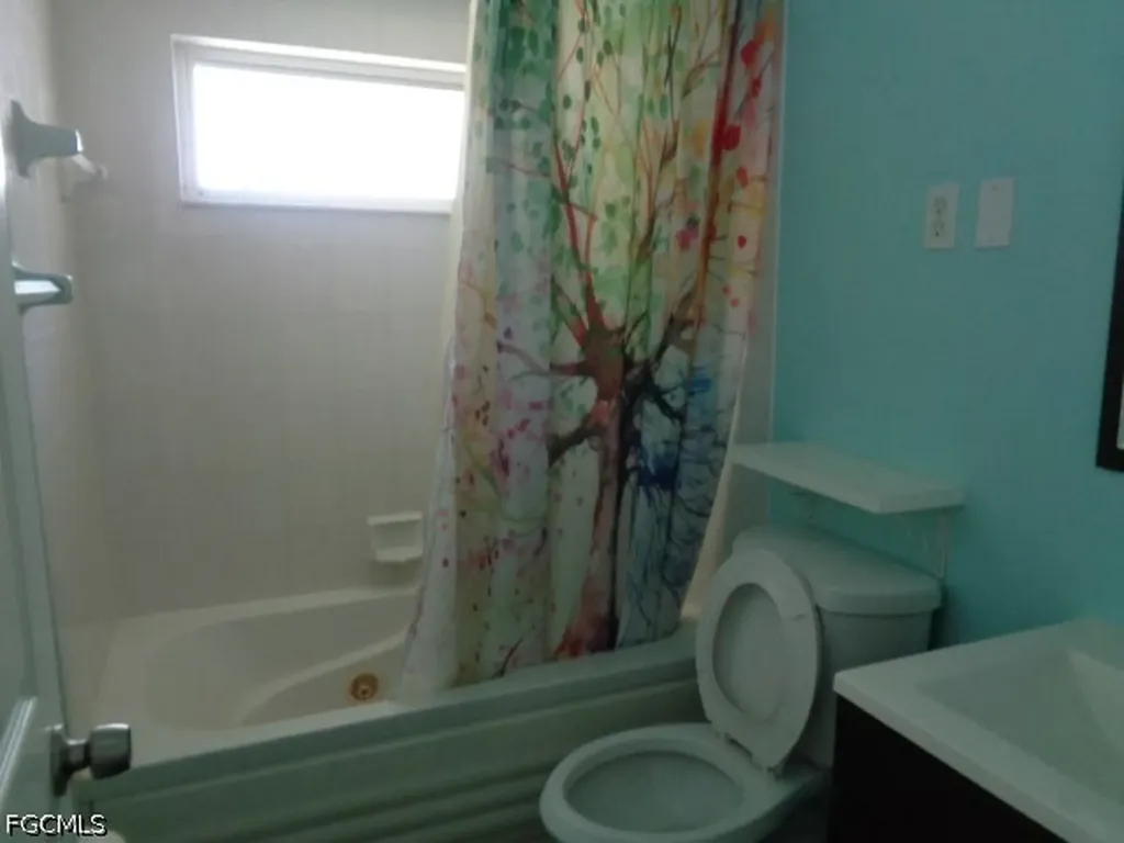 1139 SE 17th Terrace Cape Coral FL 33990