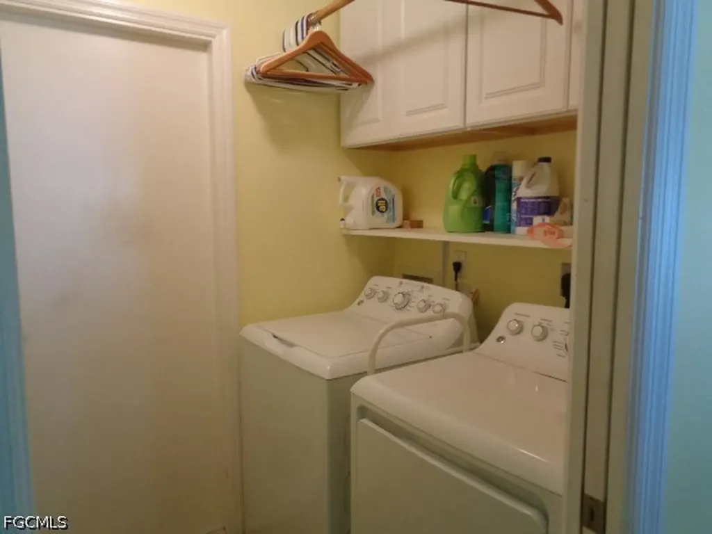 1139 SE 17th Terrace Cape Coral FL 33990
