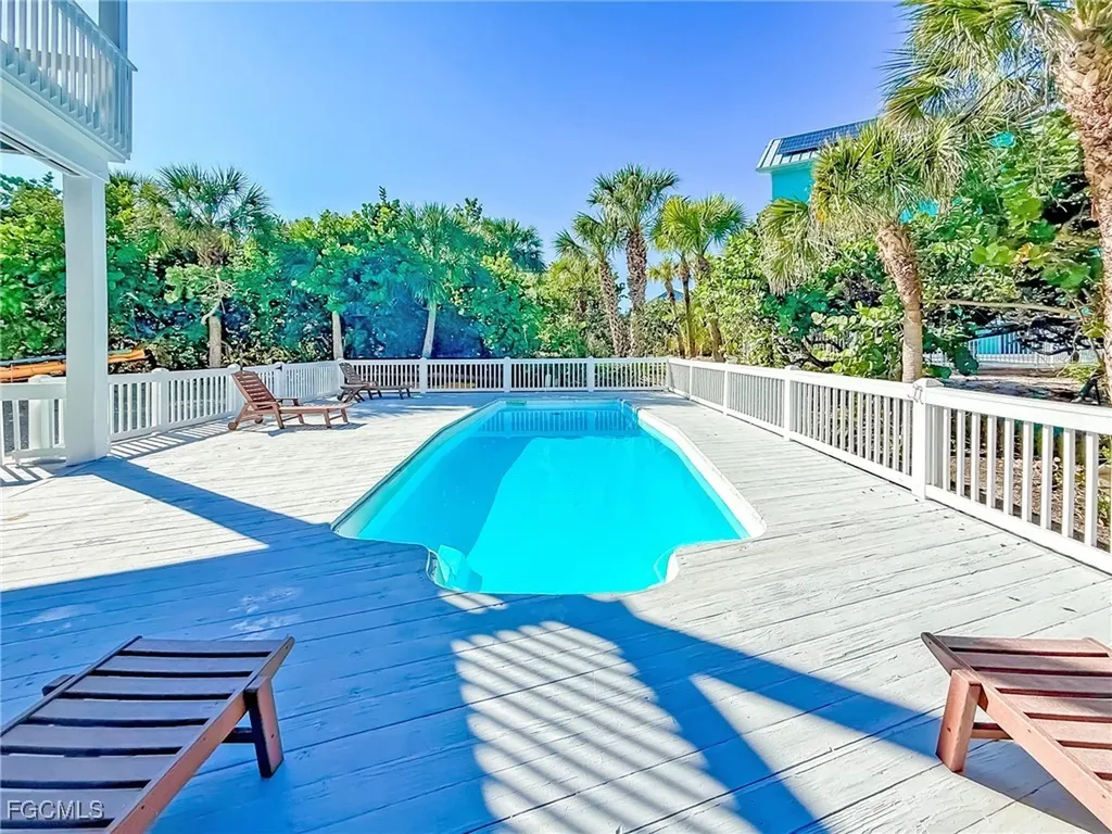 4560 Conch Shell Drive Upper Captiva FL 33924