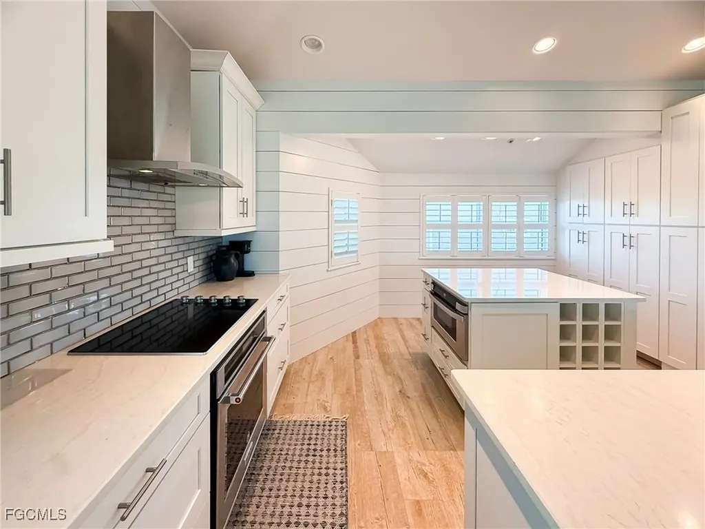 4560 Conch Shell Drive Upper Captiva FL 33924