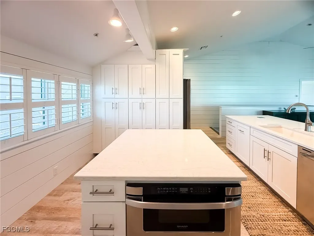 4560 Conch Shell Drive Upper Captiva FL 33924