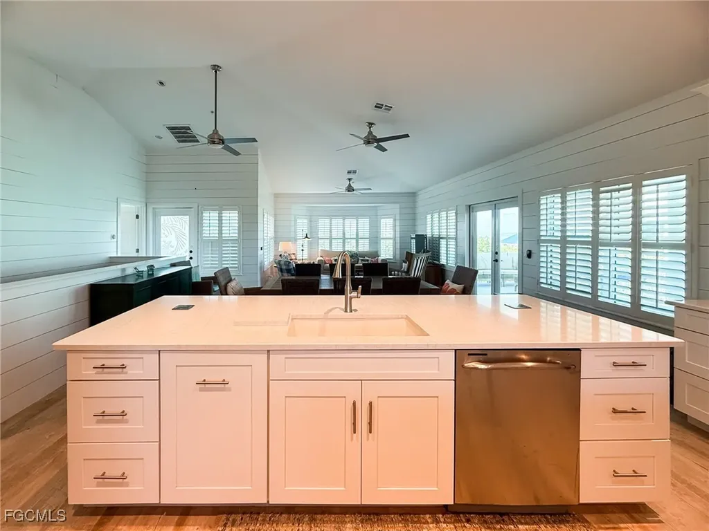 4560 Conch Shell Drive Upper Captiva FL 33924