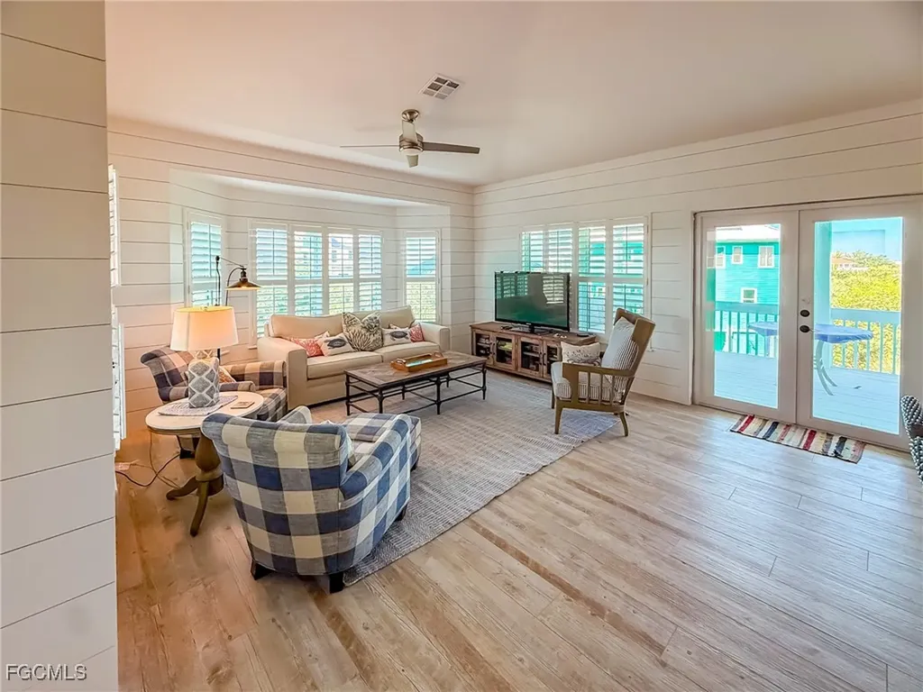 4560 Conch Shell Drive Upper Captiva FL 33924