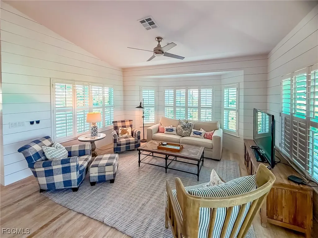 4560 Conch Shell Drive Upper Captiva FL 33924