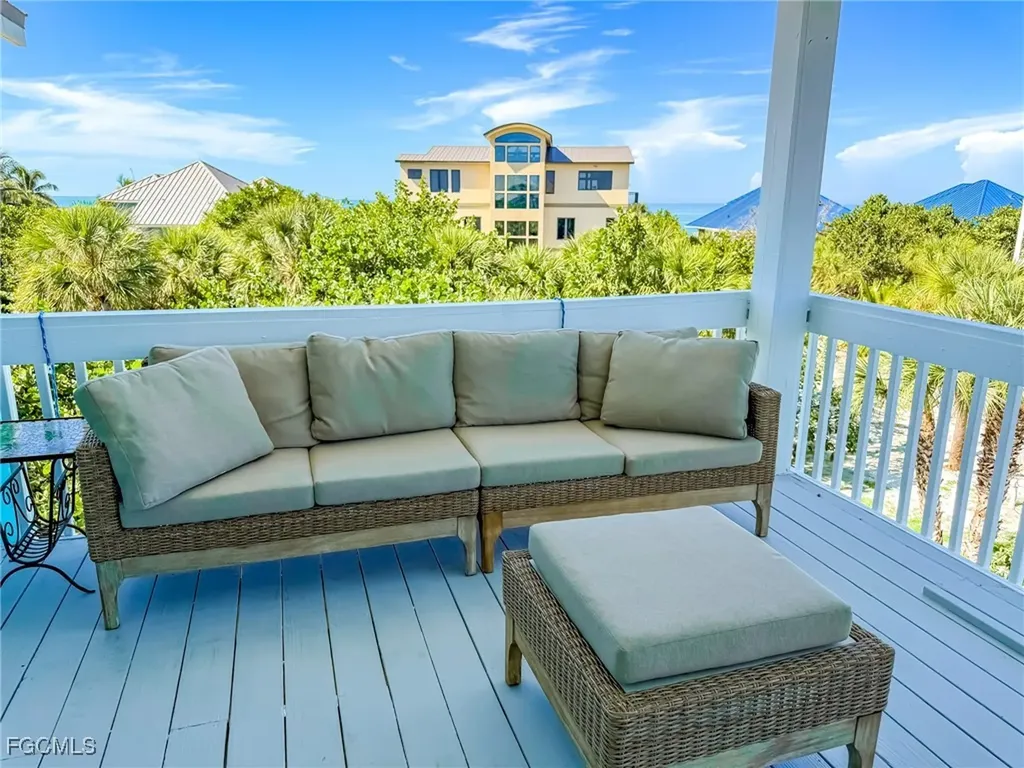 4560 Conch Shell Drive Upper Captiva FL 33924