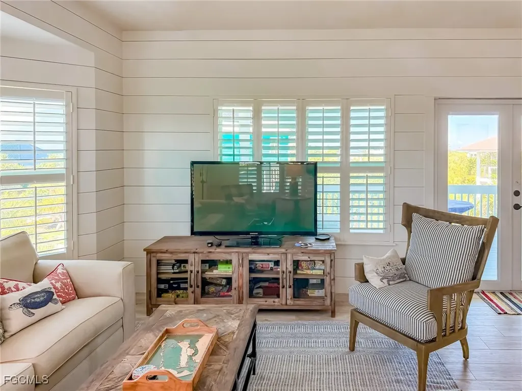 4560 Conch Shell Drive Upper Captiva FL 33924