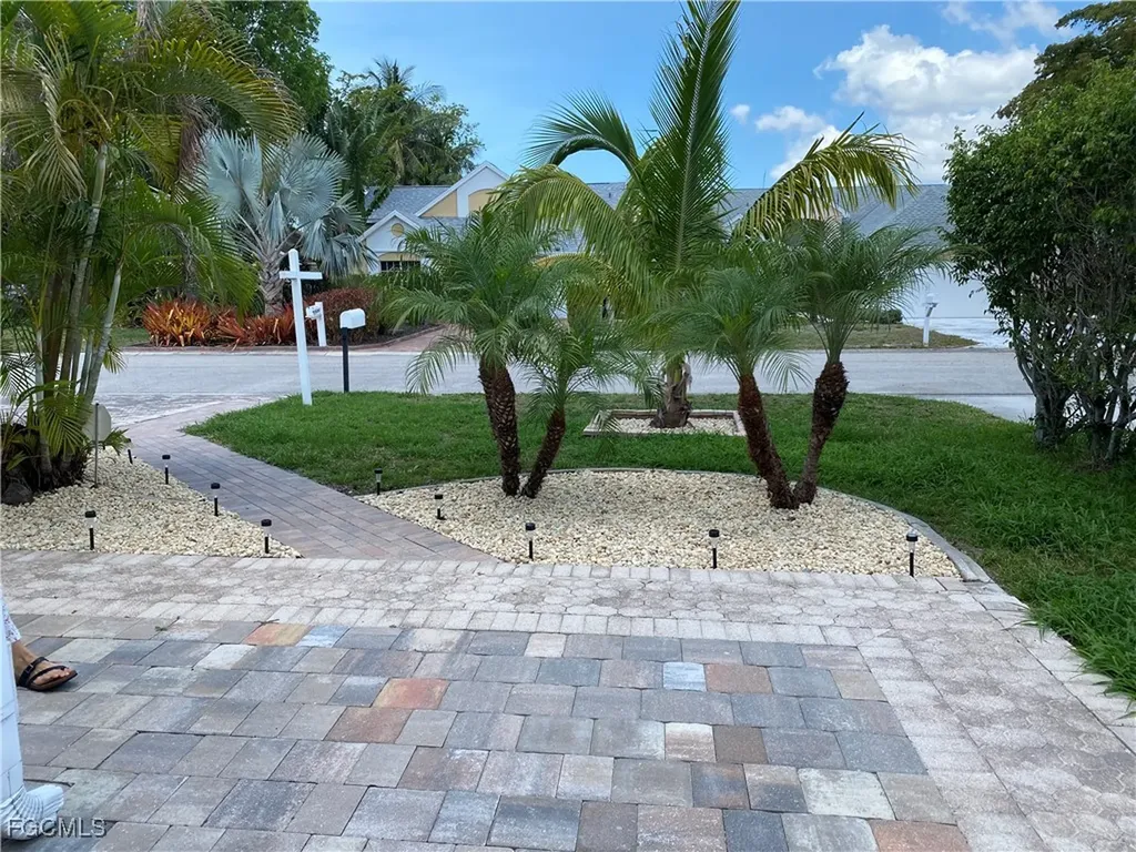 15298 Cricket Lane Fort Myers FL 33919