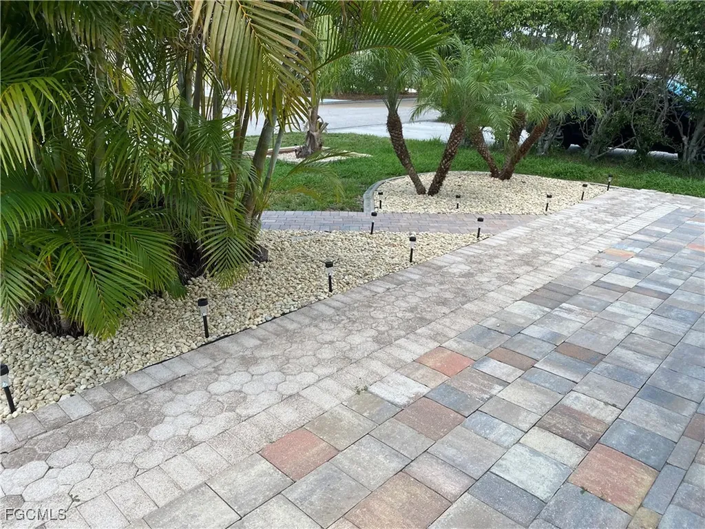 15298 Cricket Lane Fort Myers FL 33919