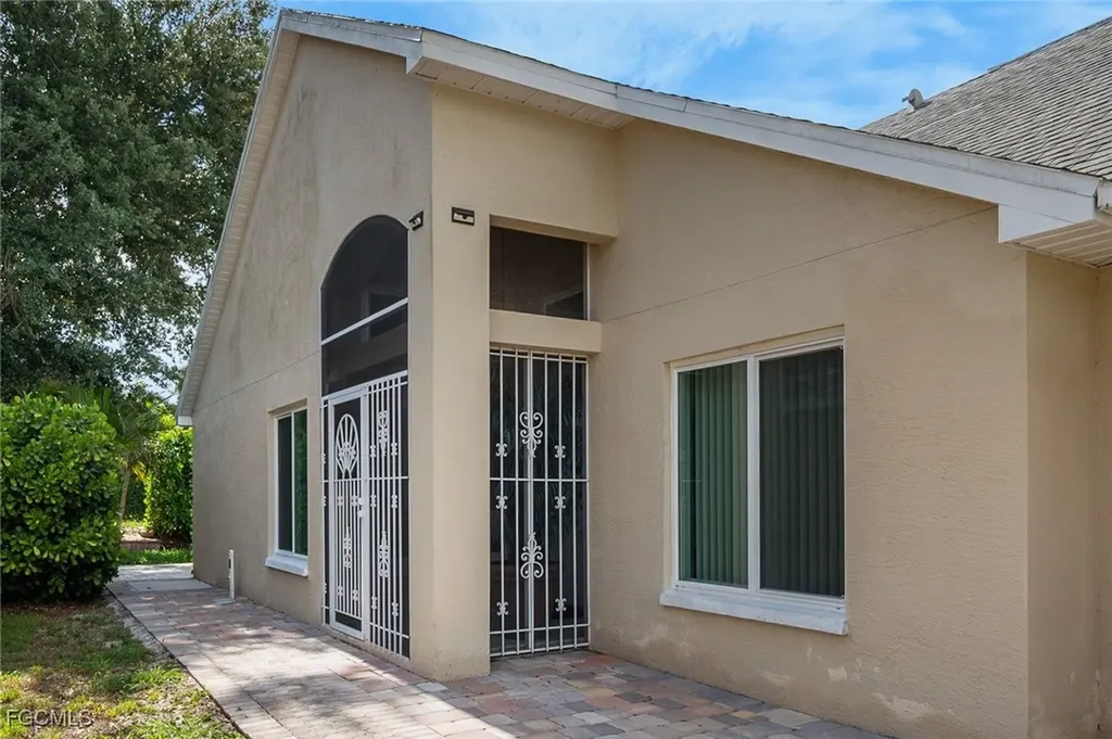 15298 Cricket Lane Fort Myers FL 33919