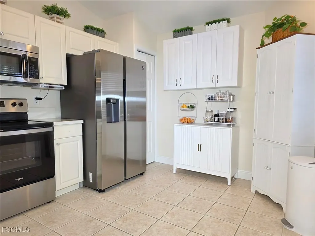 2305 Summersweet Drive Alva FL 33920