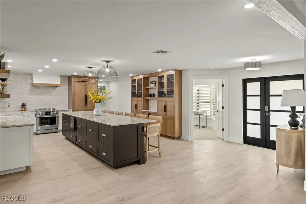 930 Kings Crown Drive Sanibel FL 33957