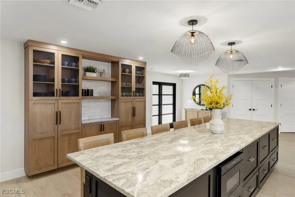 930 Kings Crown Drive Sanibel FL 33957
