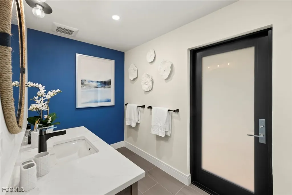 930 Kings Crown Drive Sanibel FL 33957