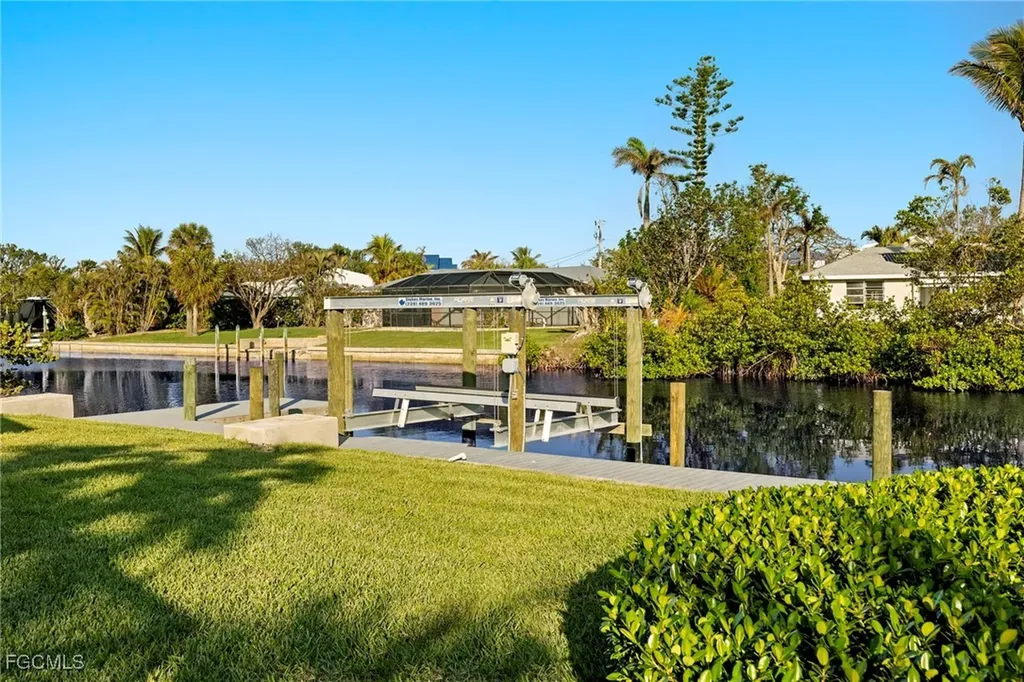 930 Kings Crown Drive Sanibel FL 33957