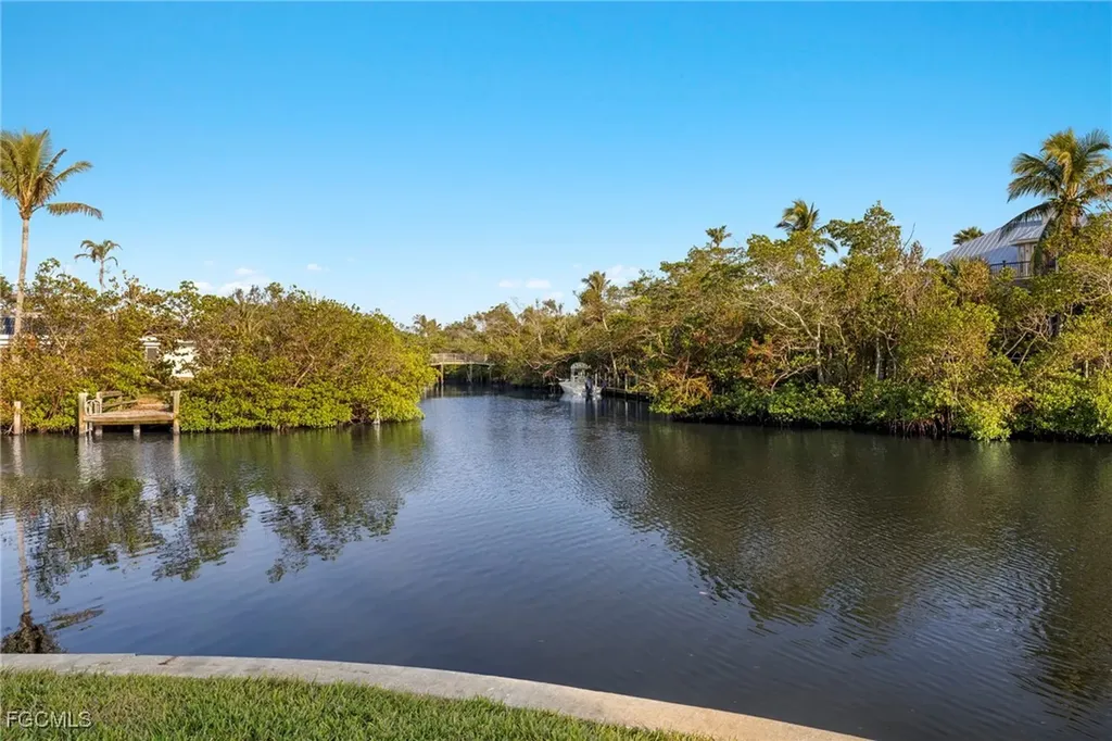 930 Kings Crown Drive Sanibel FL 33957
