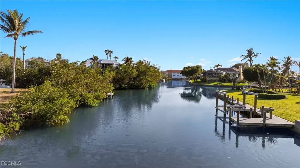 930 Kings Crown Drive Sanibel FL 33957