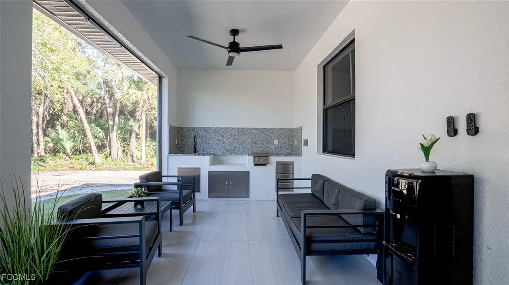 2565 28th Avenue SE Naples FL 34117
