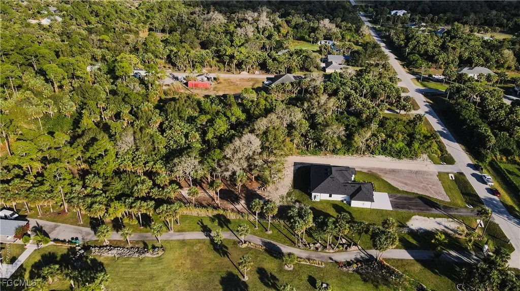 2565 28th Avenue SE Naples FL 34117