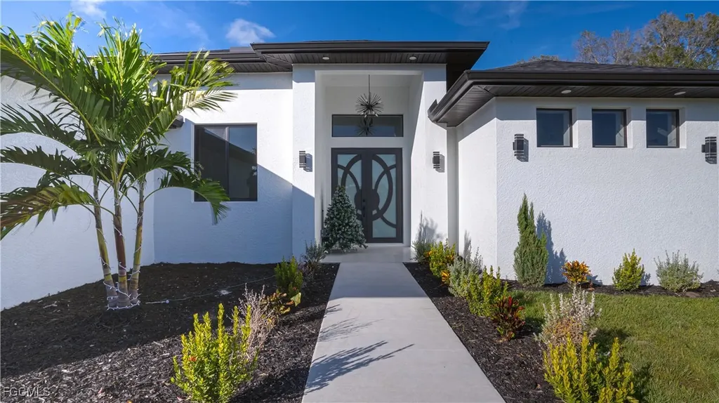2565 28th Avenue SE Naples FL 34117