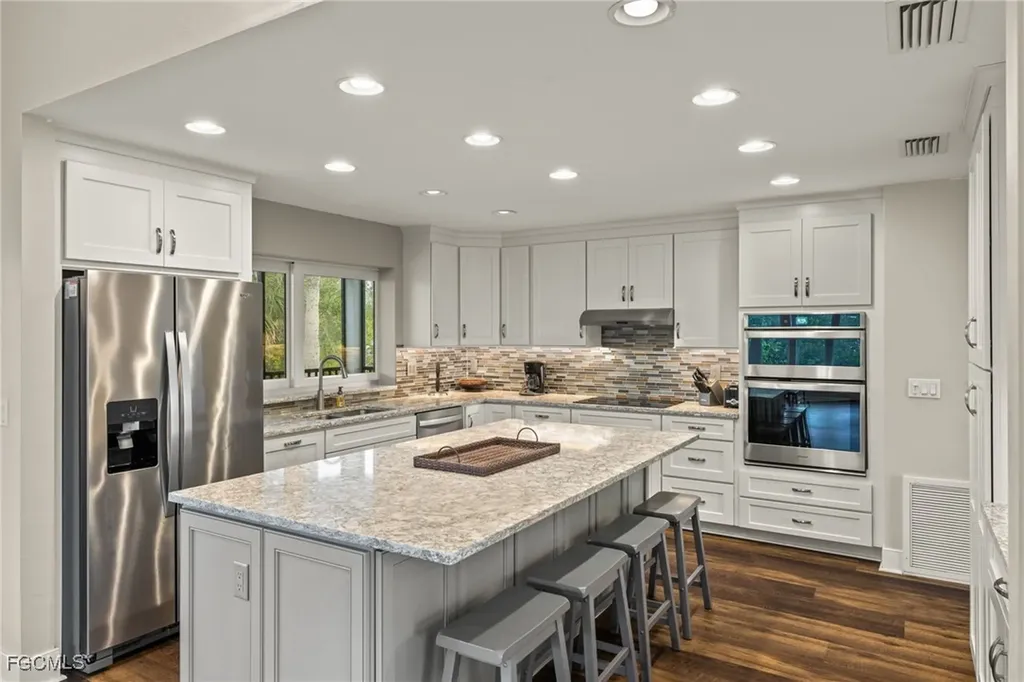 460 E Gulf Drive Sanibel FL 33957