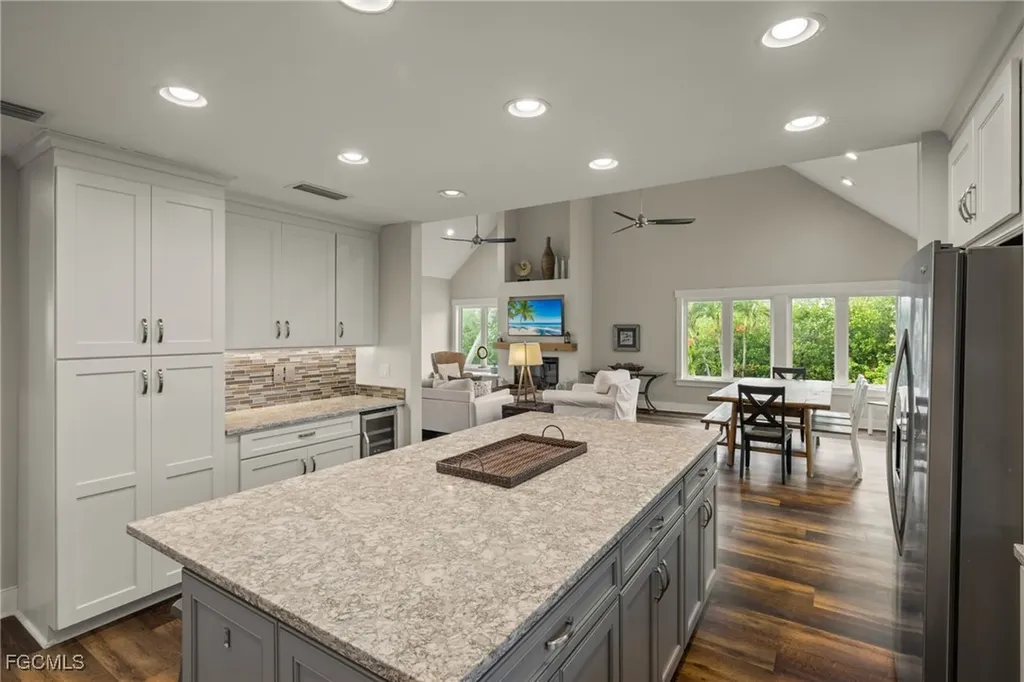 460 E Gulf Drive Sanibel FL 33957