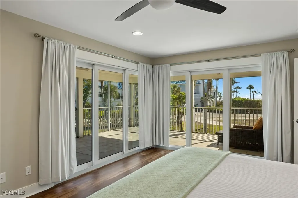 460 E Gulf Drive Sanibel FL 33957