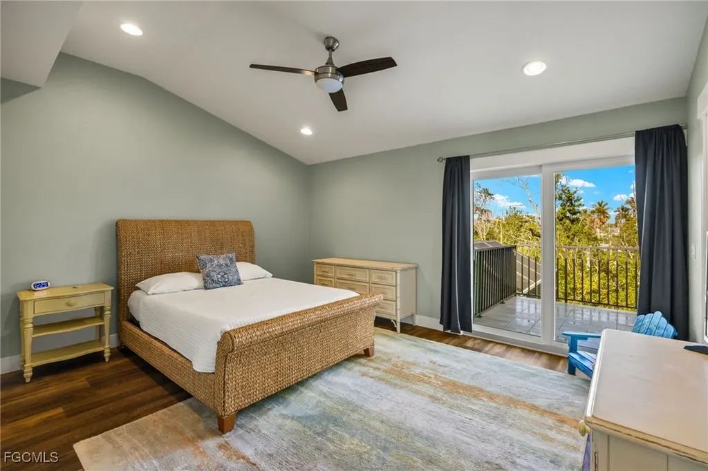 460 E Gulf Drive Sanibel FL 33957