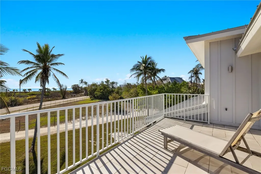 460 E Gulf Drive Sanibel FL 33957
