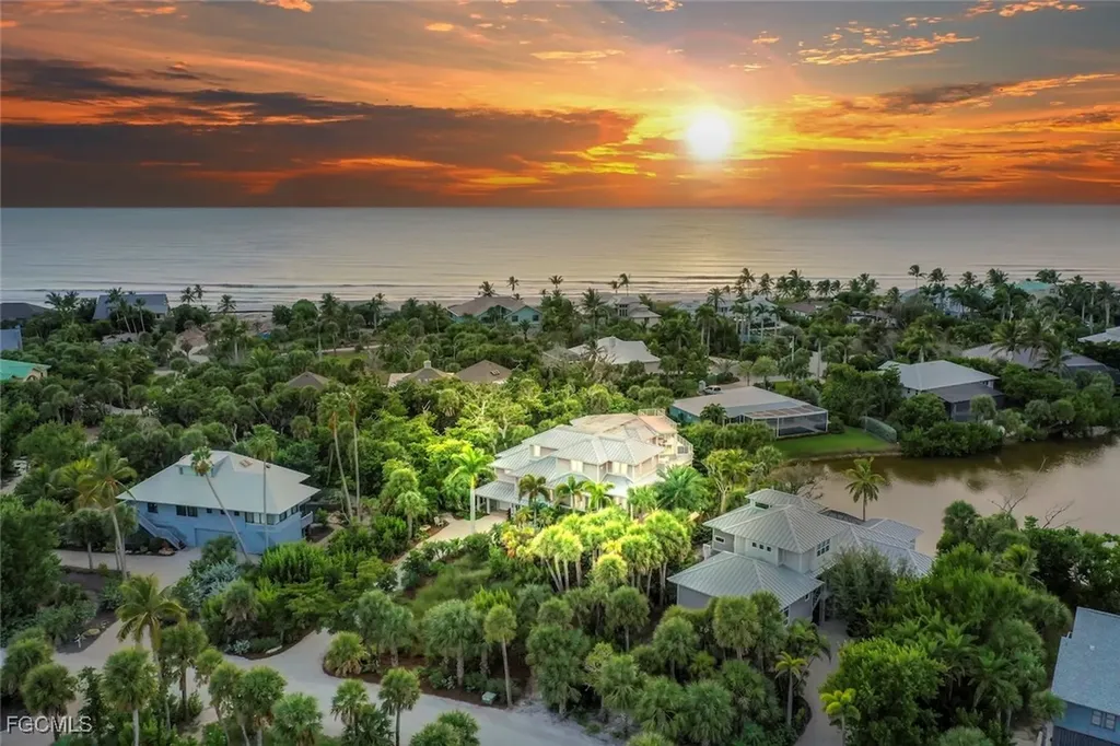 Sanibel FL, 4383 Gulf Pines Drive