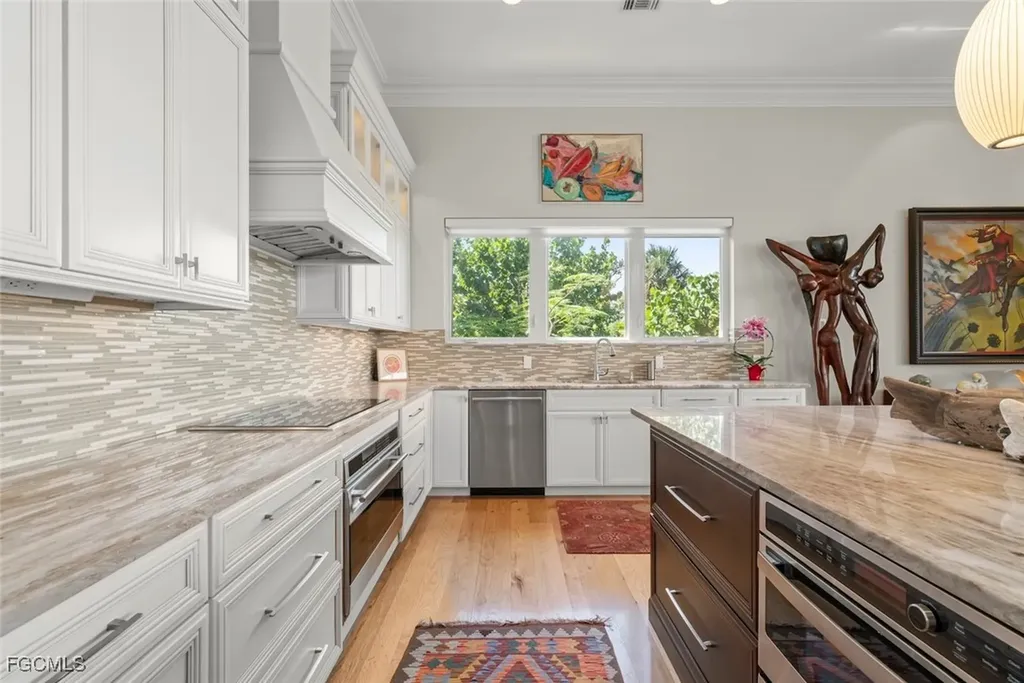 4383 Gulf Pines Drive Sanibel FL 33957