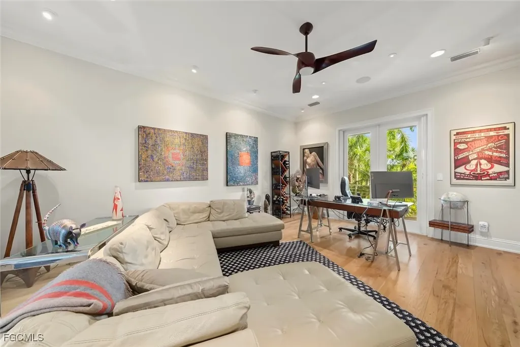 4383 Gulf Pines Drive Sanibel FL 33957