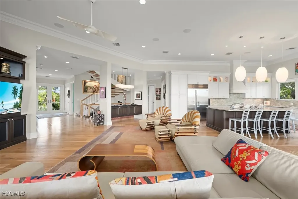 4383 Gulf Pines Drive Sanibel FL 33957