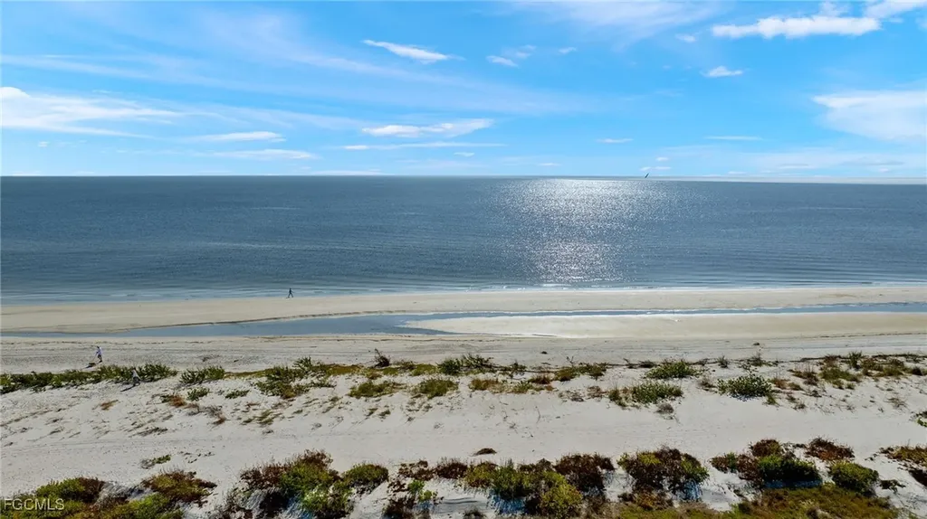 466 E Gulf Drive Sanibel FL 33957