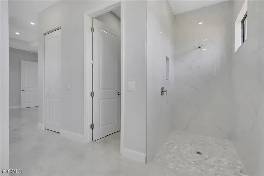 3503 NW 45th Place Cape Coral FL 33993