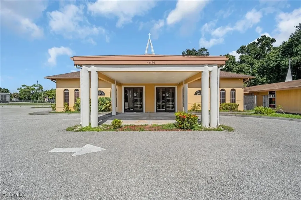 4630 Palm Beach Boulevard Fort Myers FL 33905