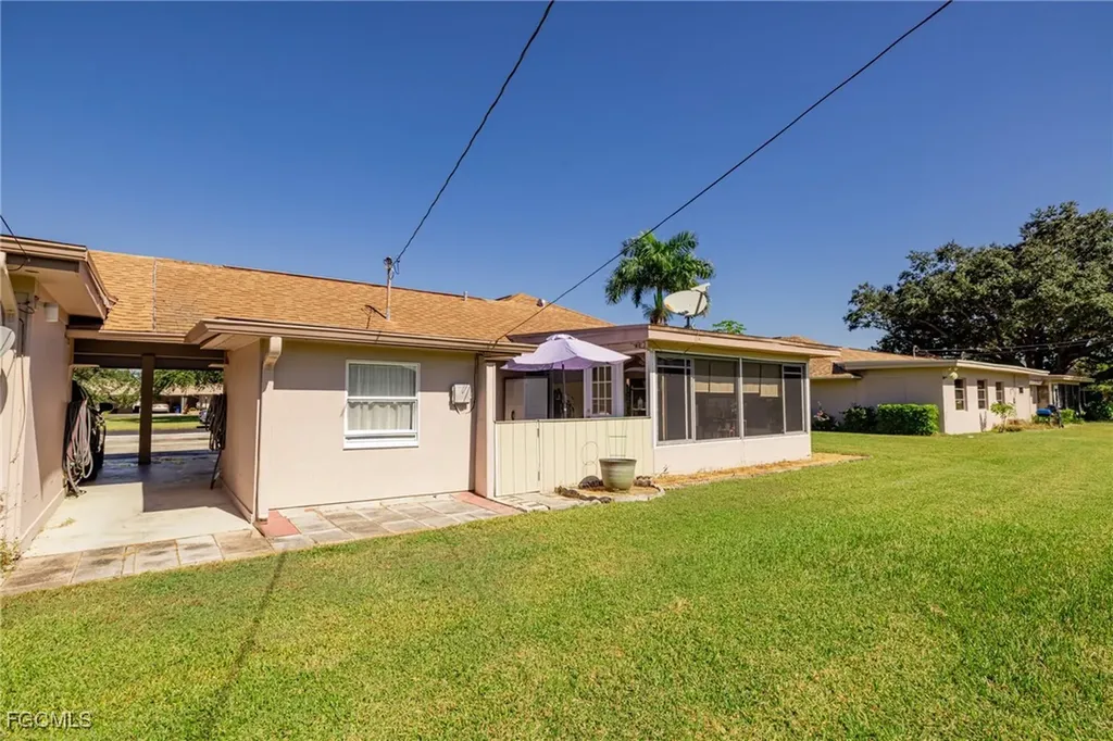 257 Briar Court Lehigh Acres FL 33936