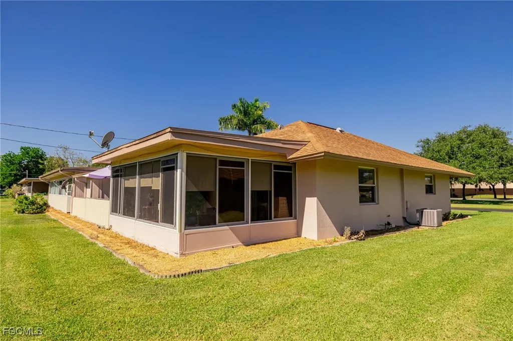 257 Briar Court Lehigh Acres FL 33936