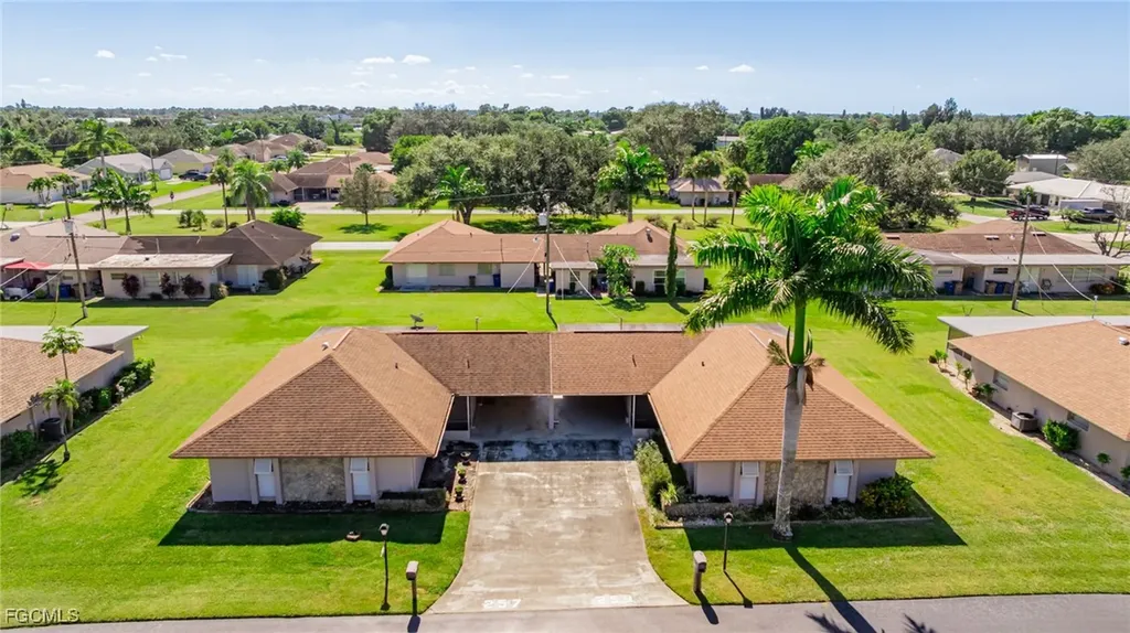 257 Briar Court Lehigh Acres FL 33936