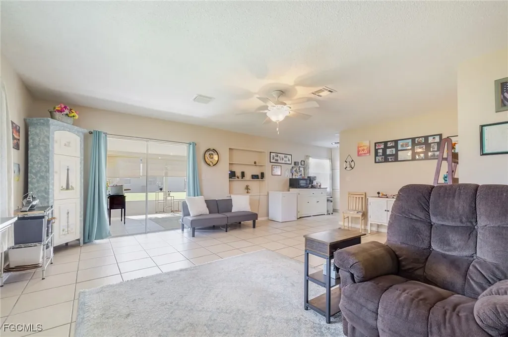 257 Briar Court Lehigh Acres FL 33936