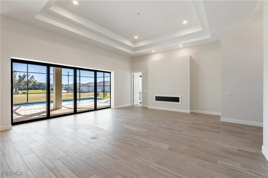 4403 SW 10th Avenue Cape Coral FL 33914