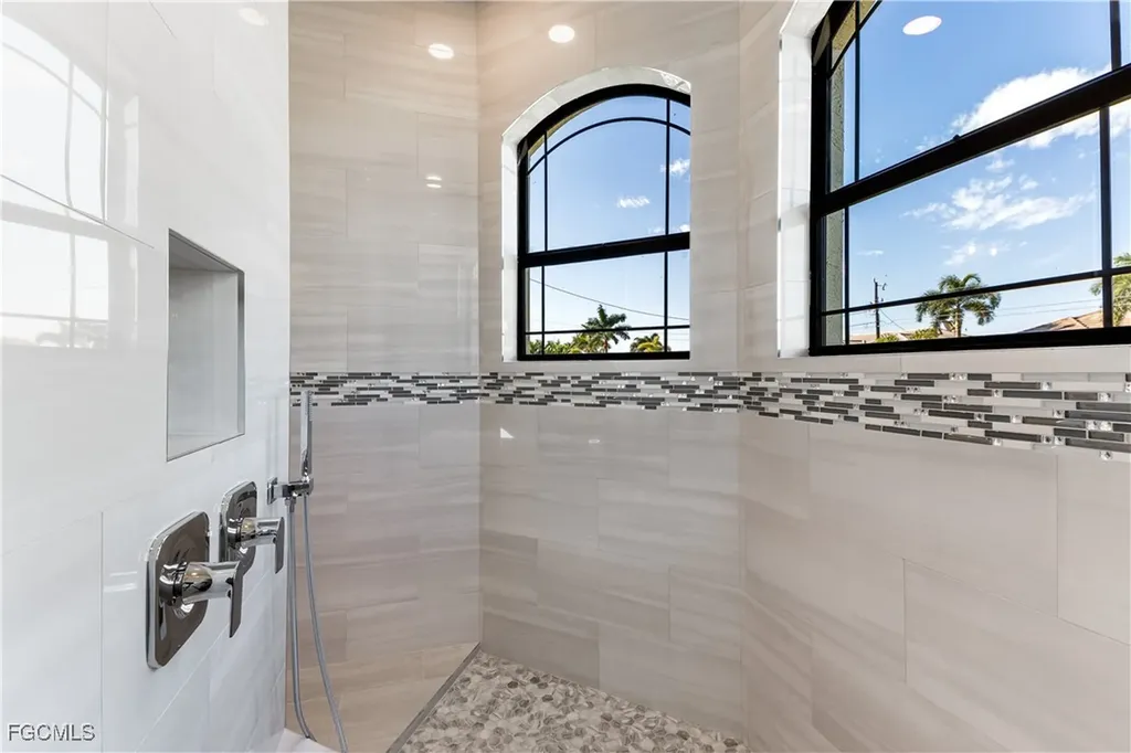 4403 SW 10th Avenue Cape Coral FL 33914