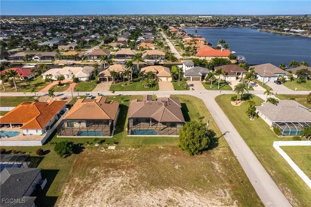 4403 SW 10th Avenue Cape Coral FL 33914