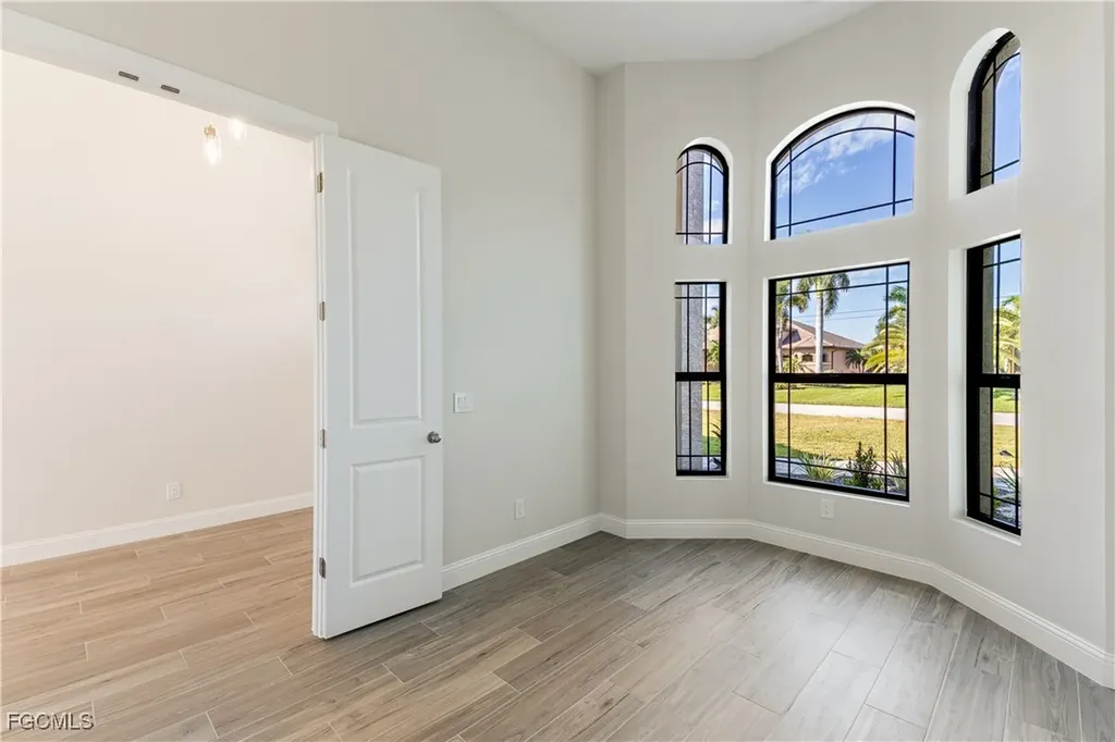 4403 SW 10th Avenue Cape Coral FL 33914