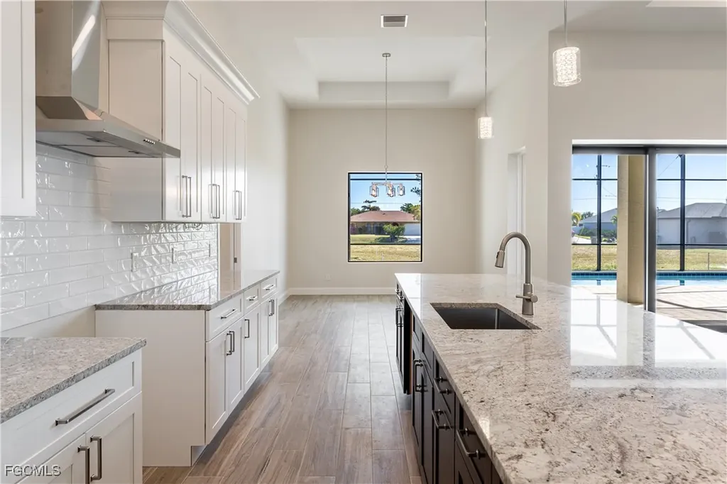 4403 SW 10th Avenue Cape Coral FL 33914